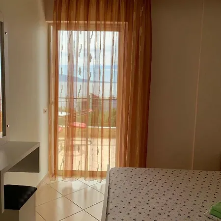 Sunrise 1 Apartment *